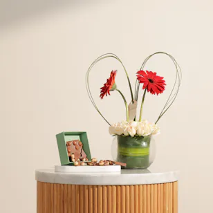 Sweetzerland Sweet Rocks Hazelnut Milk Chocolate Box | Signature Moment Flower