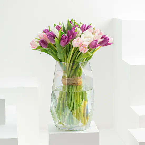 50 Tulips | Glass Vase