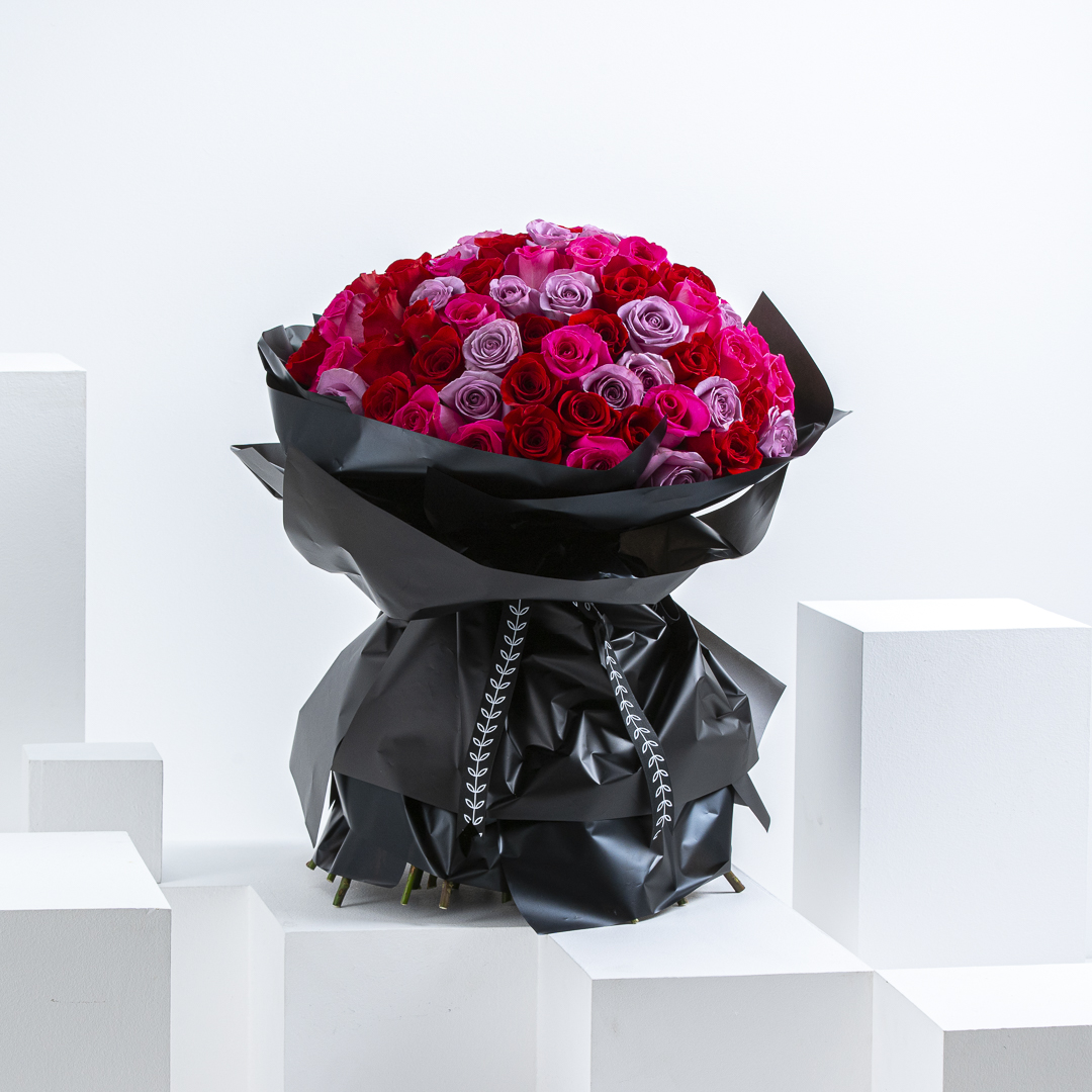 100 Berry mixed roses 