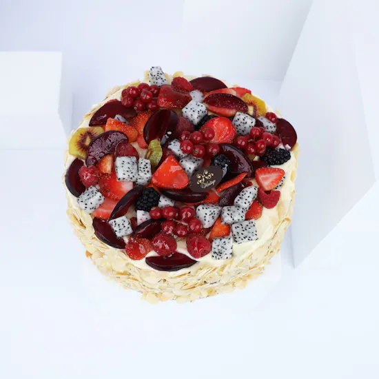 Heritage Cake & Flowers