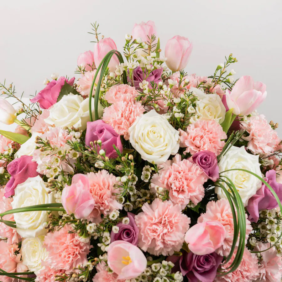 Tender Roses | Glass Vase 3