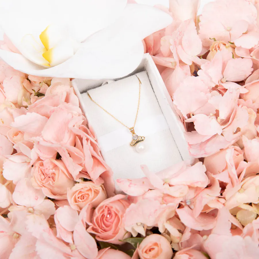 Baby Fitaihi Gold Necklace in Floral Heart 3