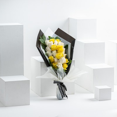 White and Yellow Roses