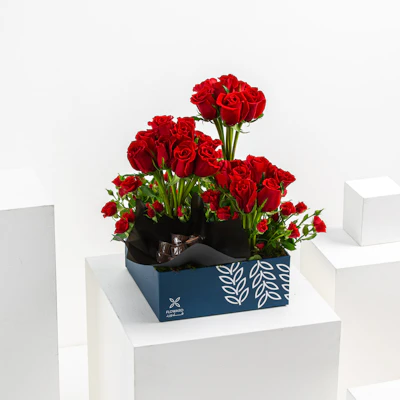 Creative Red | Roses & Chocolate Creative Red | Roses & Chocolate