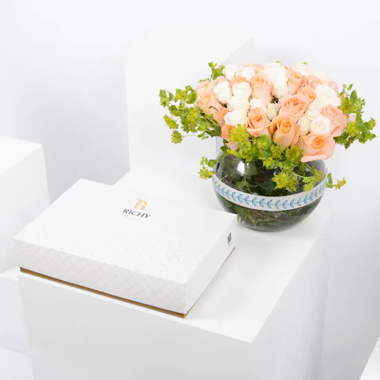 Richy White Thobe | Delicate Blooms