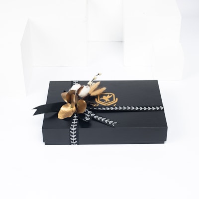 Byerley Gift Box- Single Fabric Thobe