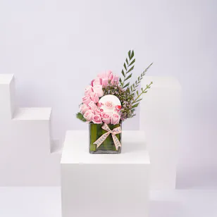 Bostani Chocolates Box | Pink Roses Bostani Chocolates Box | Pink Roses