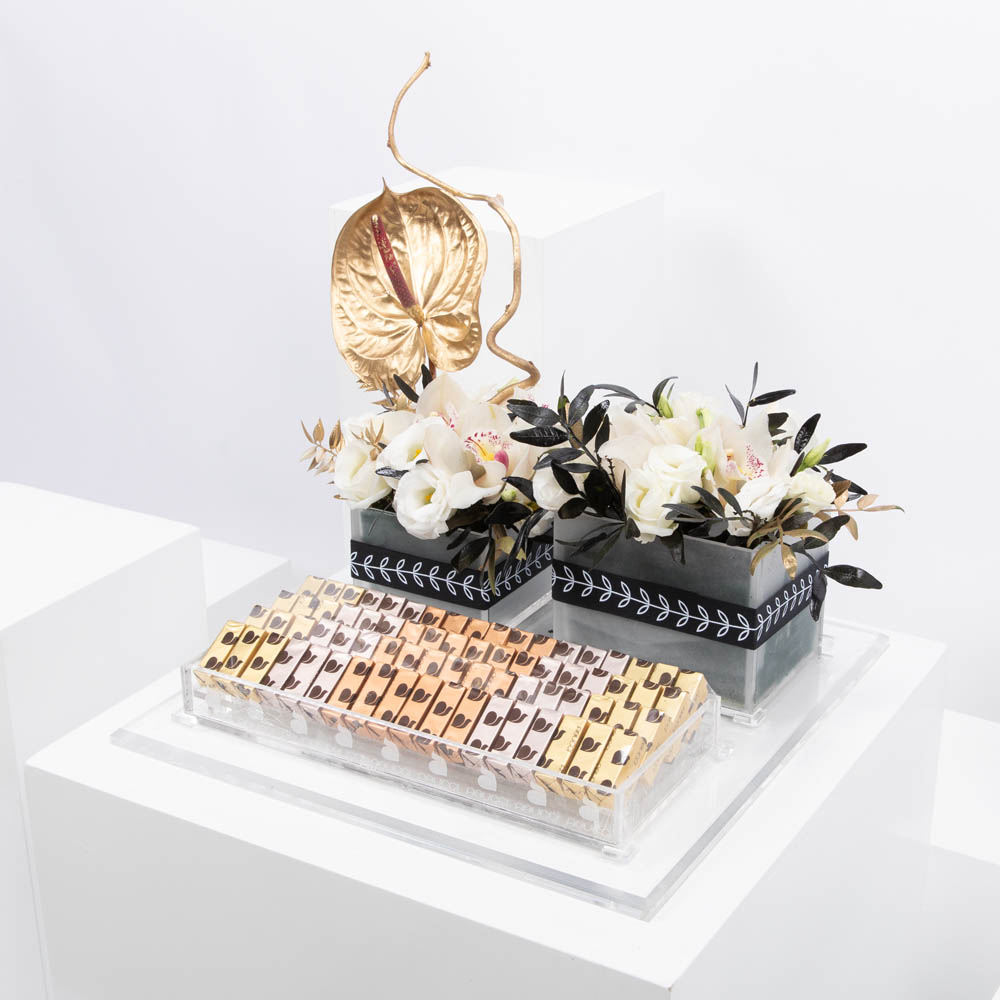 صينيه الأزهار البيضاء مع ابوتشي شكولاتة 