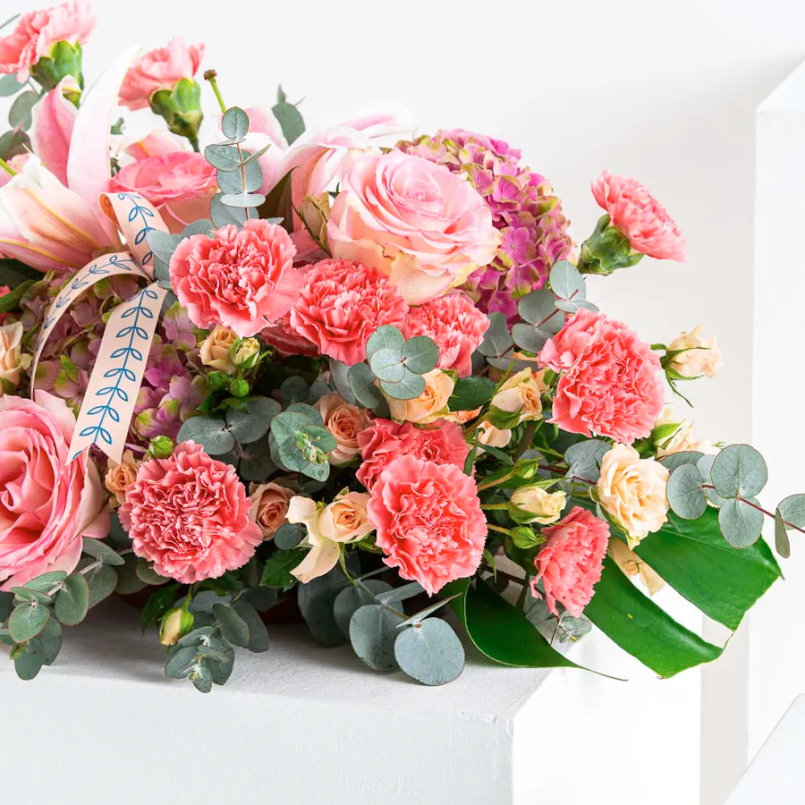 Pink Tray Bouquet 2
