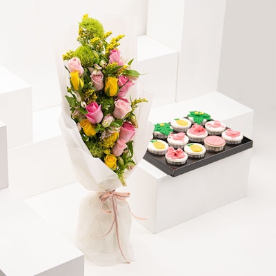 Flamingo Cupcake