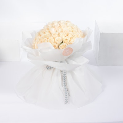 100 White Roses | Hand Bouquet