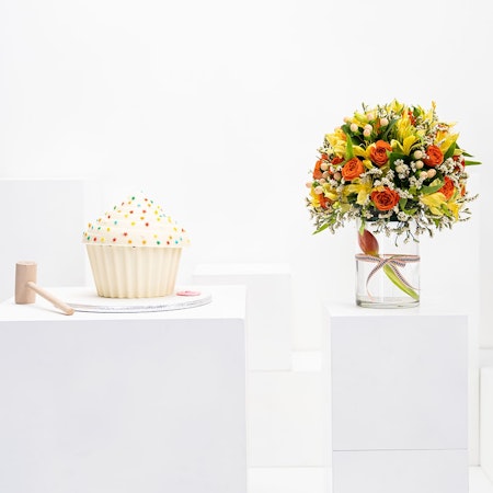 Sugar Moo Cake Pop Smash & Flowers