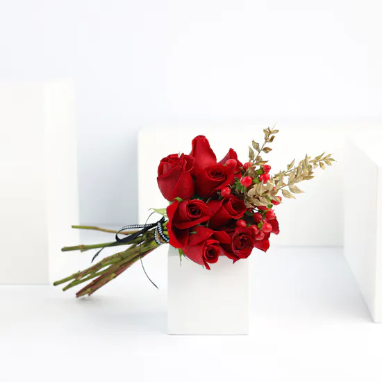 Cake Boutique's San Sabastian Cake | Flowers