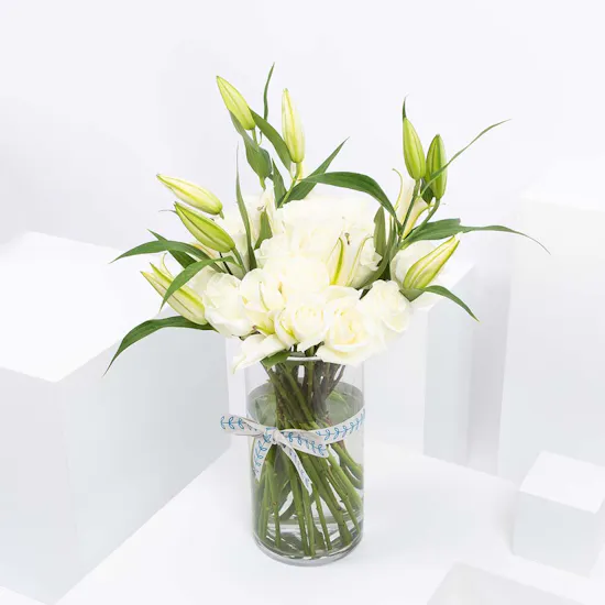 Lily and Roses | Glass Vase
