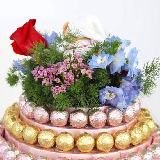 Creolate - It’s a girl! Praline Chocolate Tower