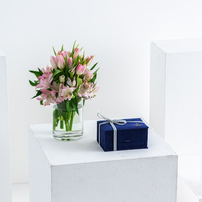 Godiva Luxury Blue Velvet Box 