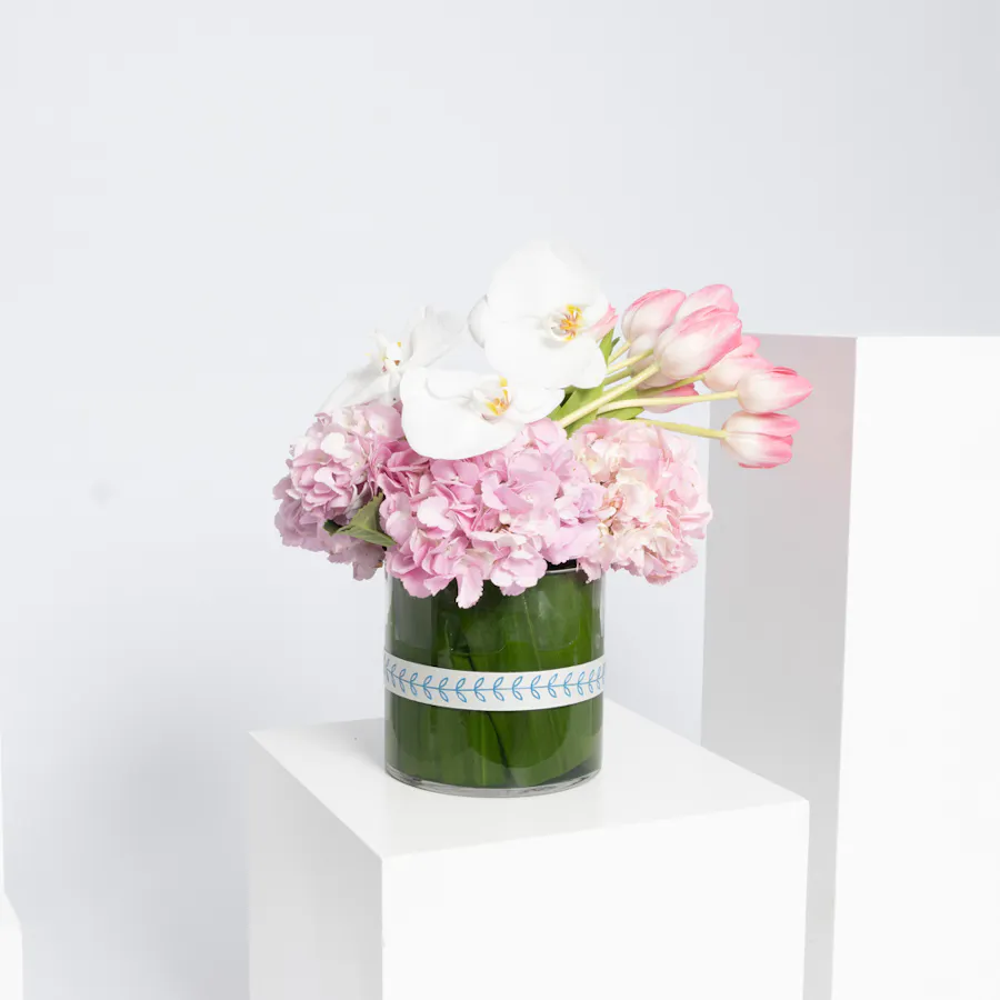 Fluffy Pink | Glass Vase 1