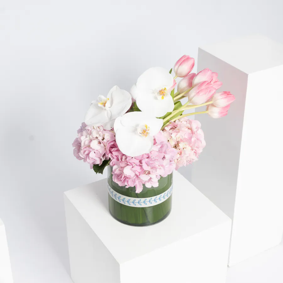 Fluffy Pink | Glass Vase 3