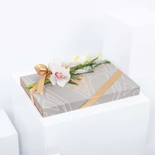Levo 40pc Chocolate Box with Flowers