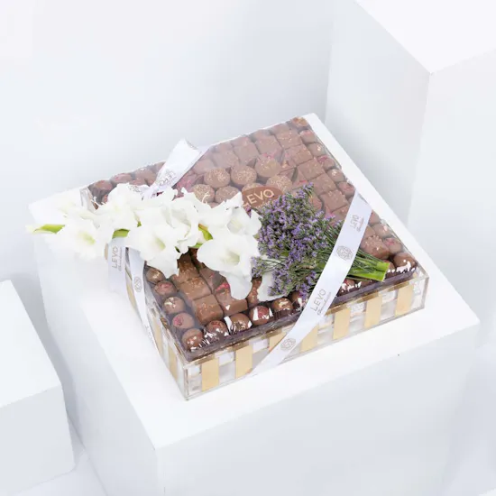 Levo Chocolate Tray | White Gladiolus