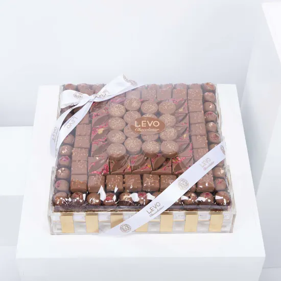 Levo Chocolate Tray | White Gladiolus