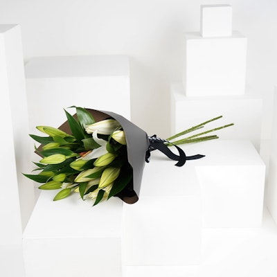 6Lilies | Black Wrapping
