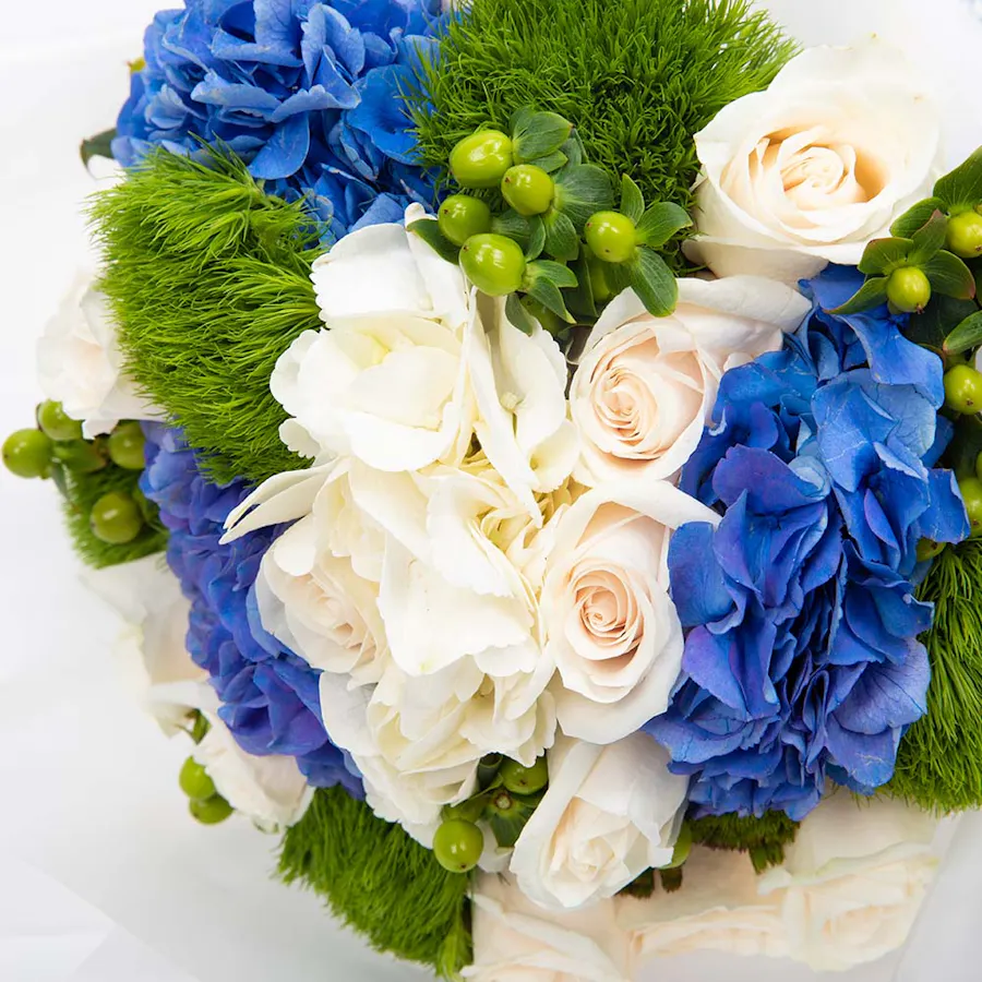 Hydrangea & Roses | White Wrap 3