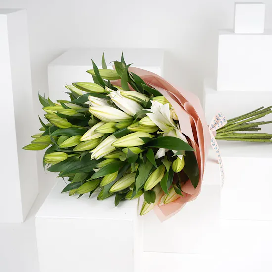25 White Lilies | Pink Wrapping