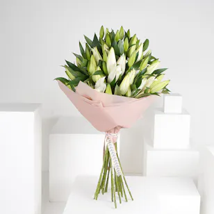 25 White Lilies | Pink Wrapping 25 White Lilies | Pink Wrapping