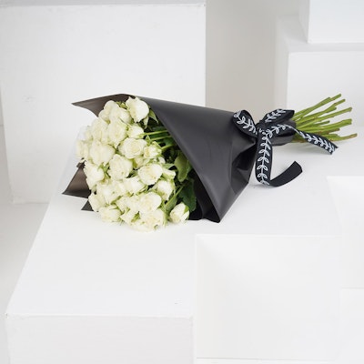 20 White baby roses Bouquet VI