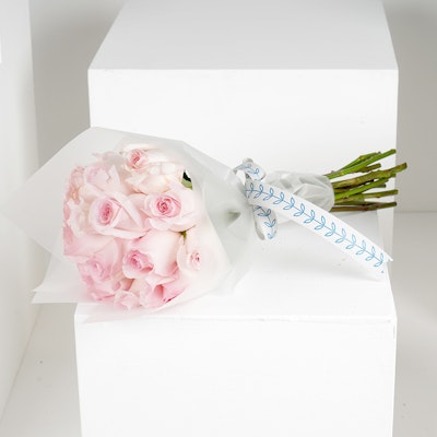 12 Pink Roses Hand Bouquet I