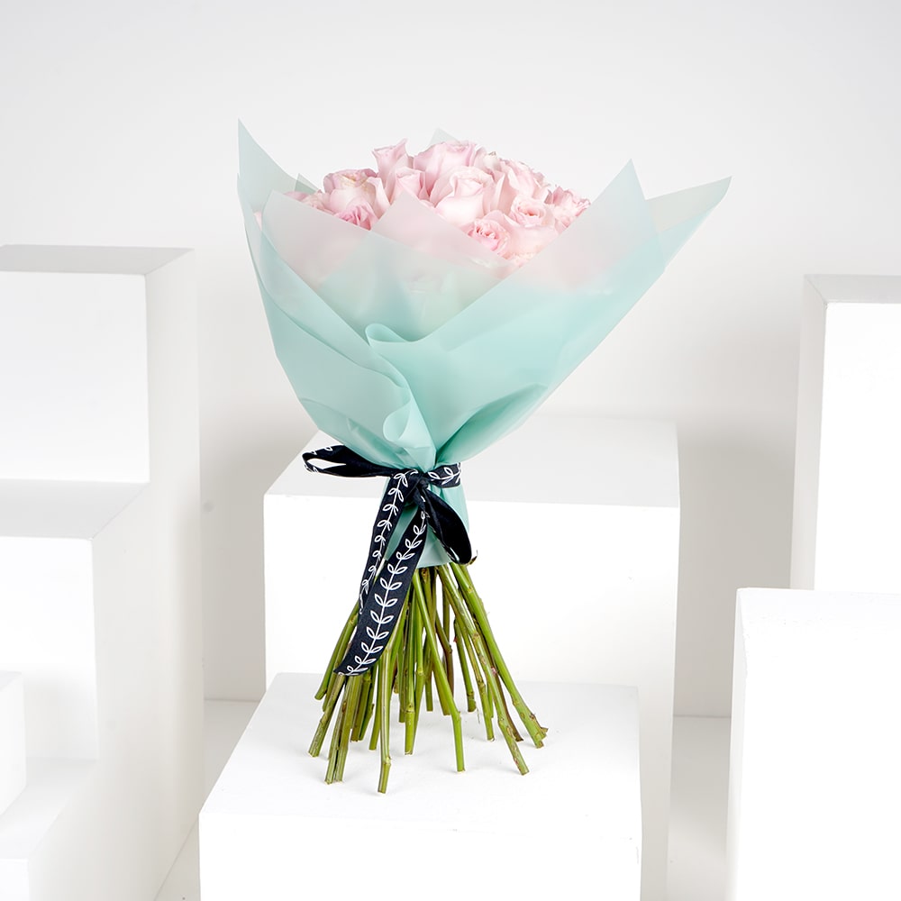 35 Pink Roses Hand Bouquet IV