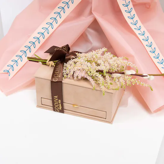 Godiva Mini Royal Chocolate Box | Pink Bouquet