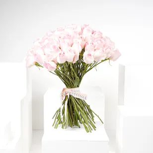 100 Pink Roses Hand Bouquet III 100 Pink Roses Hand Bouquet III