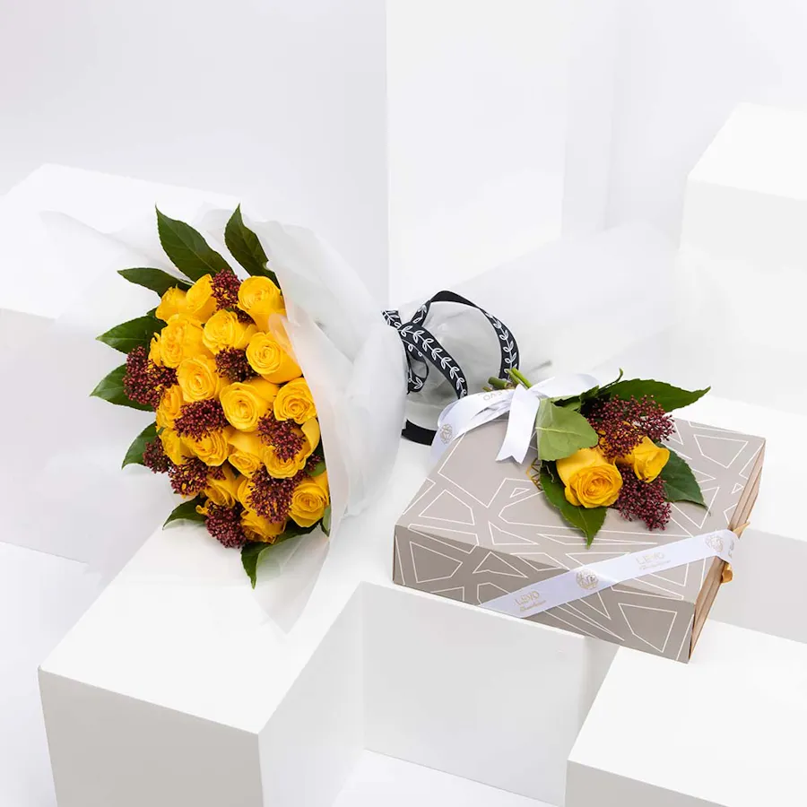 Levo Chocolate Big Box | Yellow Roses 2