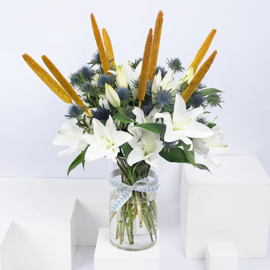 Babala with Lily | Cylinder Vase