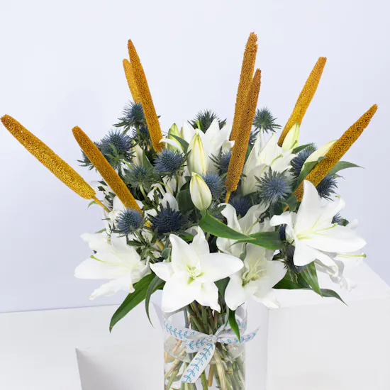 Babala with Lily | Cylinder Vase