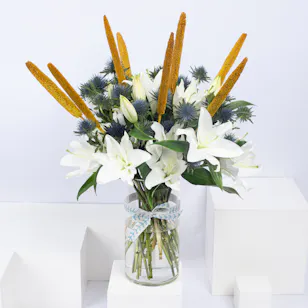 Babala with Lily | Cylinder Vase