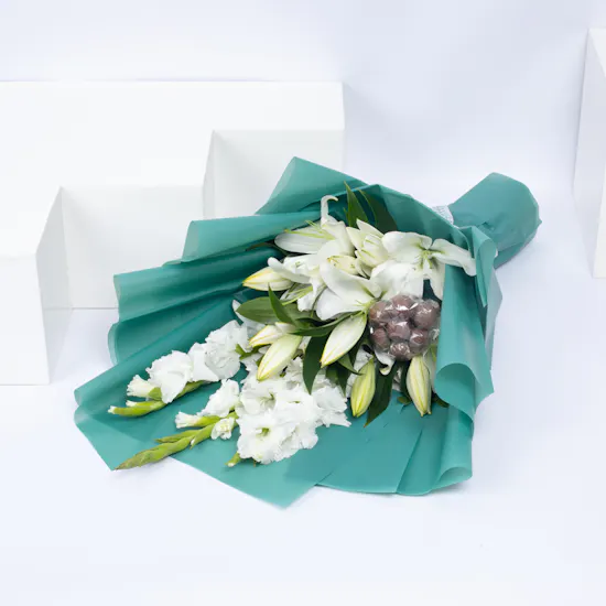 Floward Caramel Chocolates | White Blooms