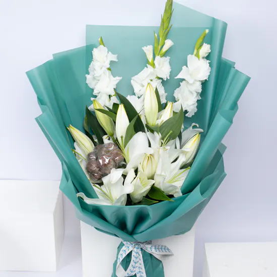 Floward Caramel Chocolates | White Blooms