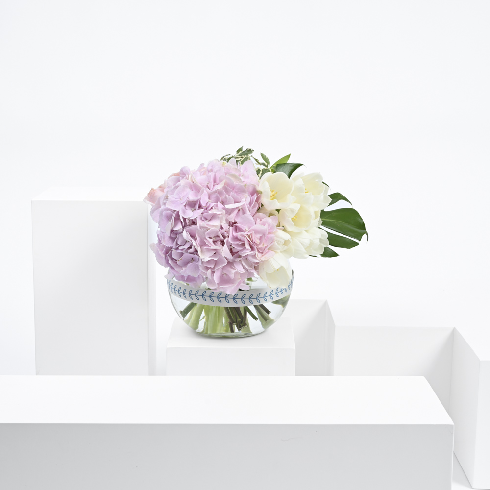 أبيض و وردي | مزهرية زجاج