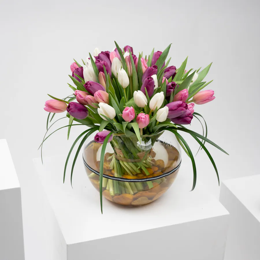 Colorful Tulips | Glass Vase 3