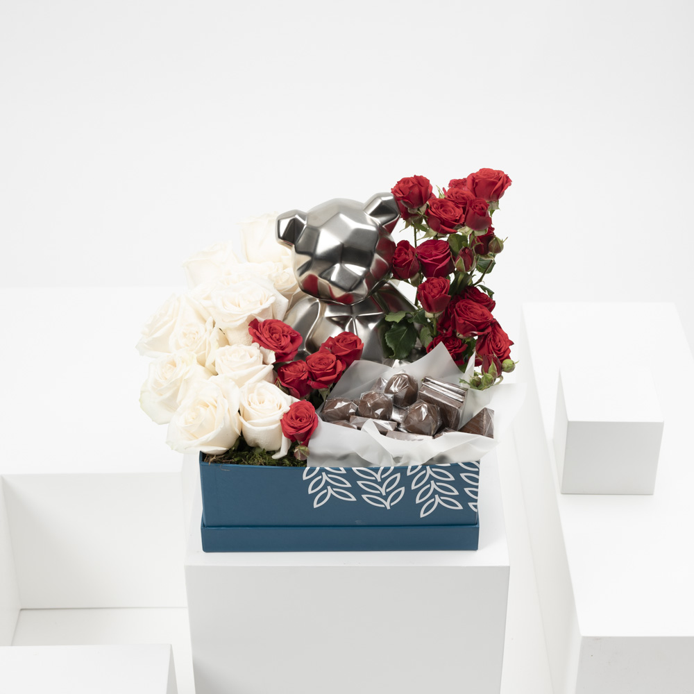 ورد وشوكولاتة | صندوق الدب