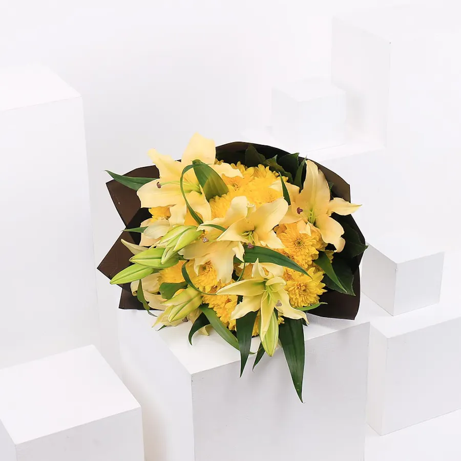 10 Yellow Chrysanths | Hand Bouquet 2
