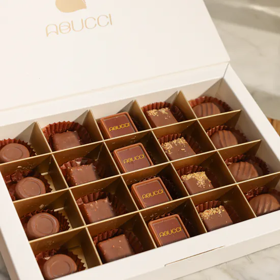 Abucci Classic Chocolate Box | Graceful Flower Vase