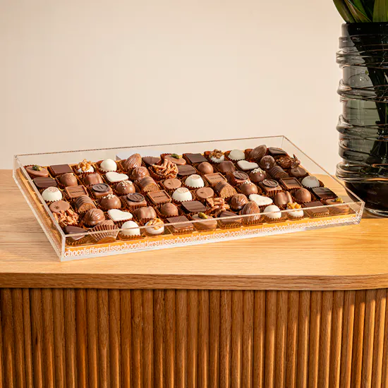 Läderach Praline Chocolates | Red Lilies