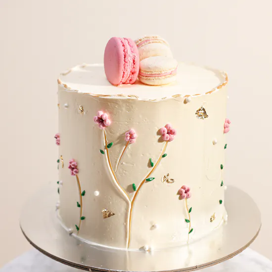Floward Flowers with Macrons Cake