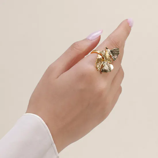 Lynyer Gold-plated Twisted Flora Petal Ring