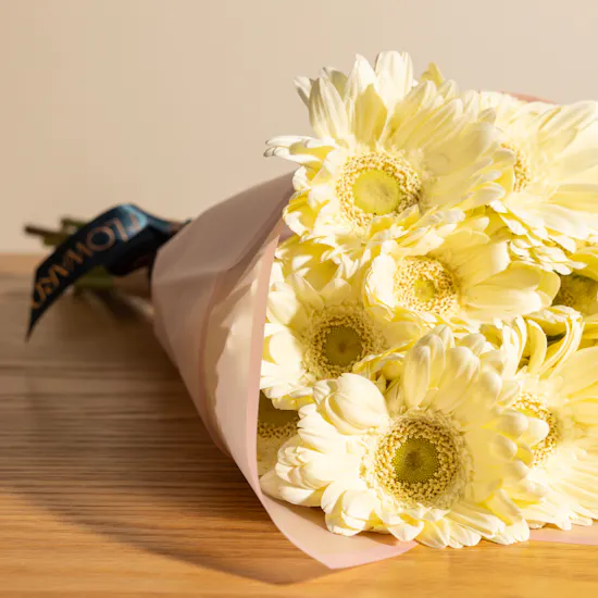 Moonlight Glow Flowers Bouquet