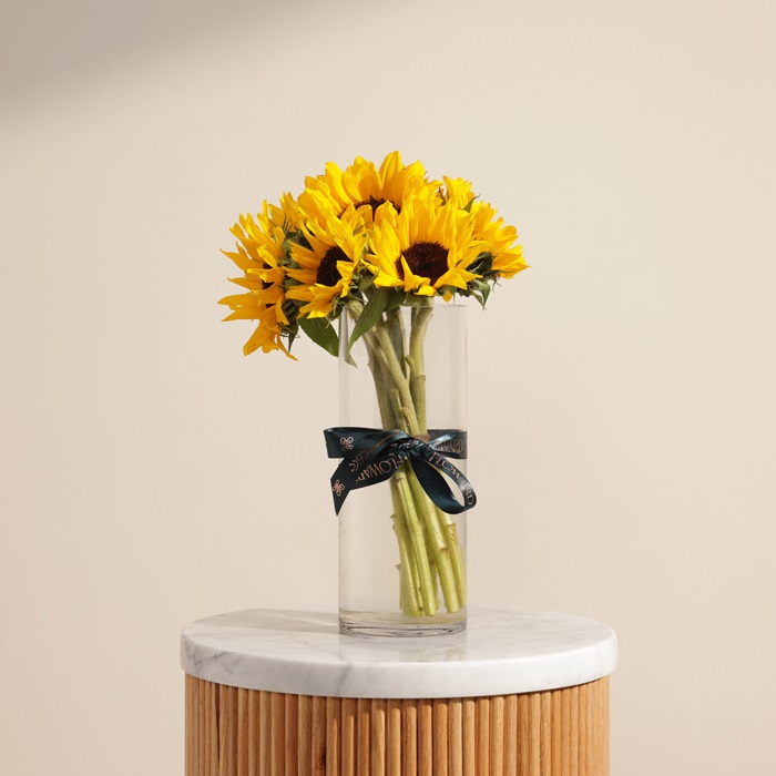 Stunning Sunflower Vase 